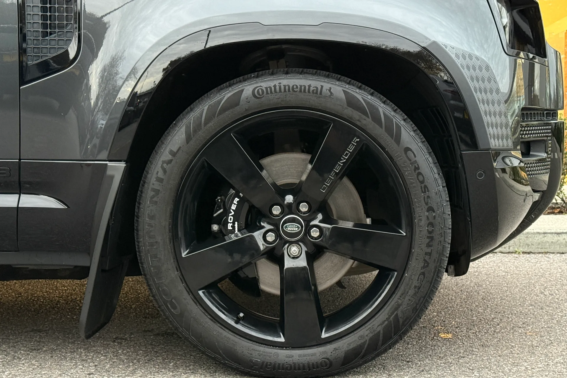 LAND ROVER Defender 110 thumbnail image number 18