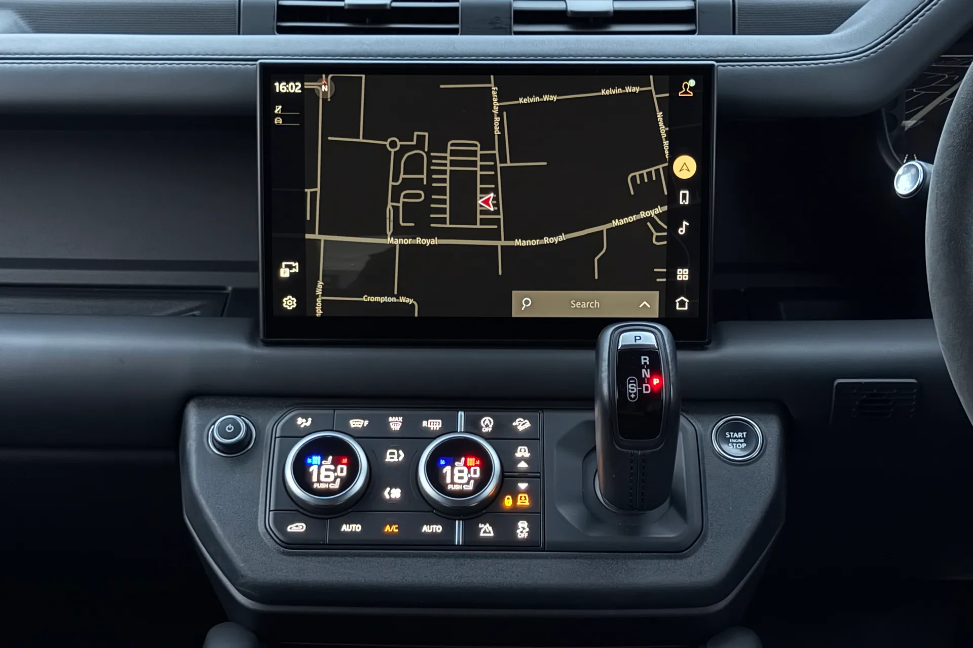 LAND ROVER Defender 110 thumbnail image number 19