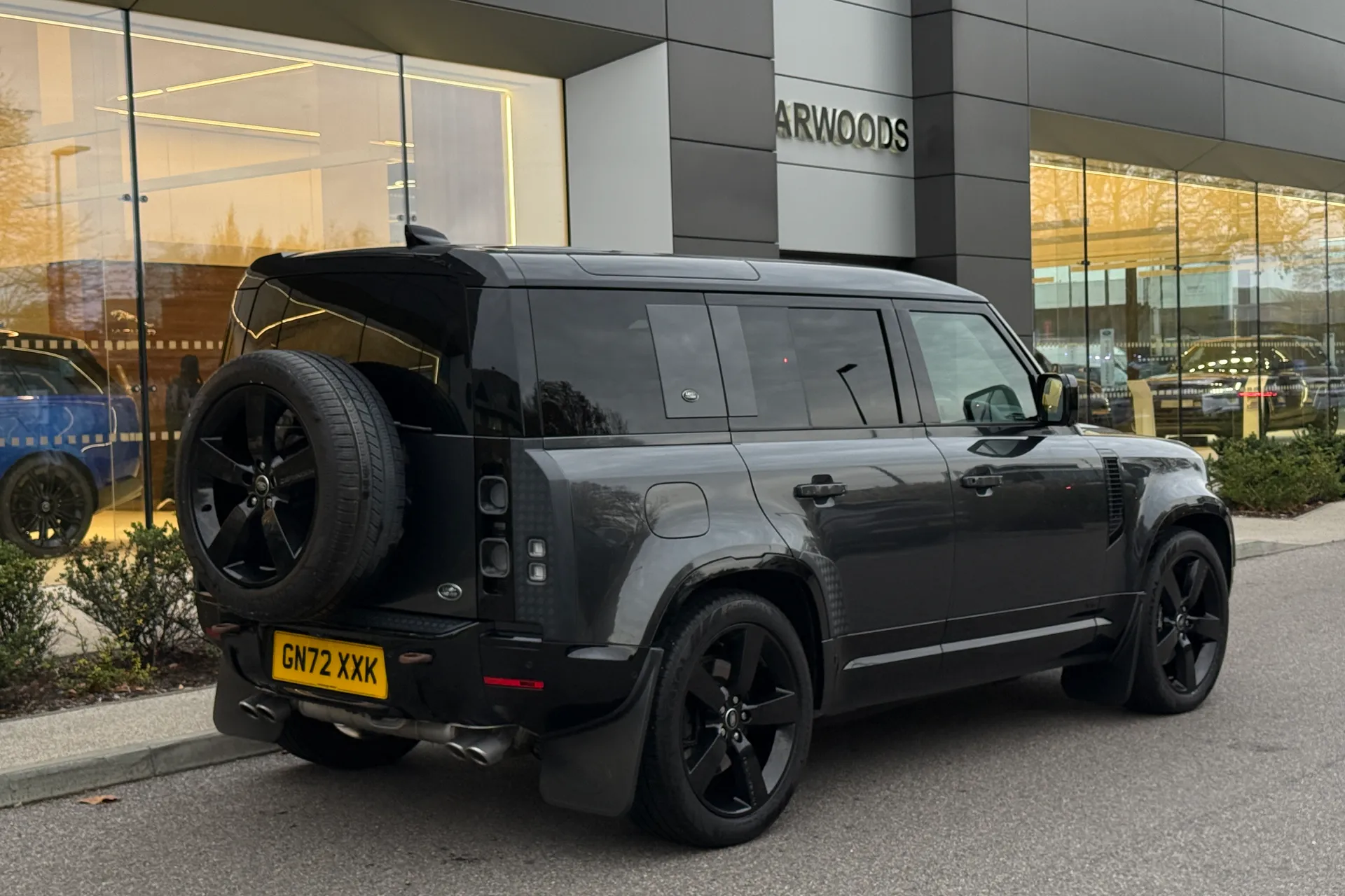 LAND ROVER Defender 110 thumbnail image number 12