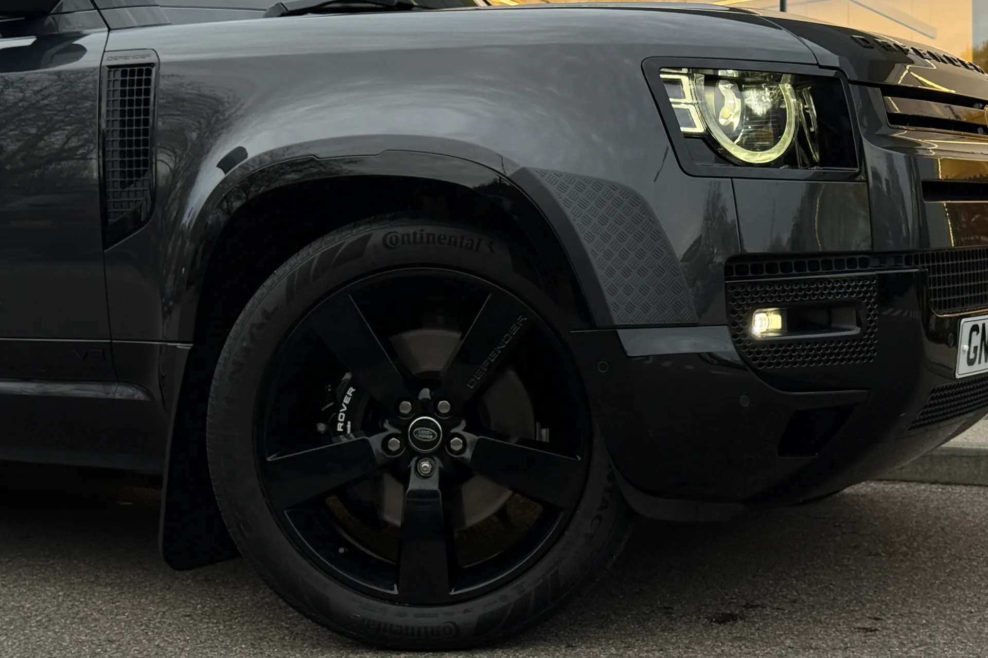 LAND ROVER Defender 110 thumbnail image number 11