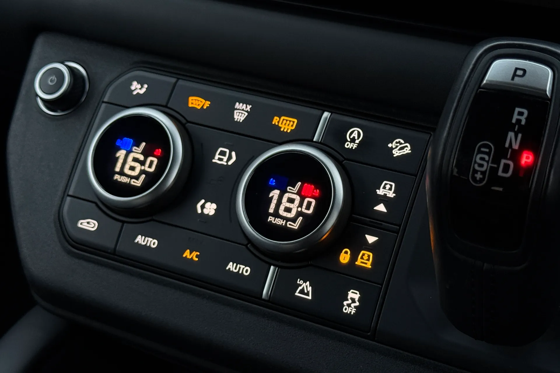 LAND ROVER Defender 110 thumbnail image number 27