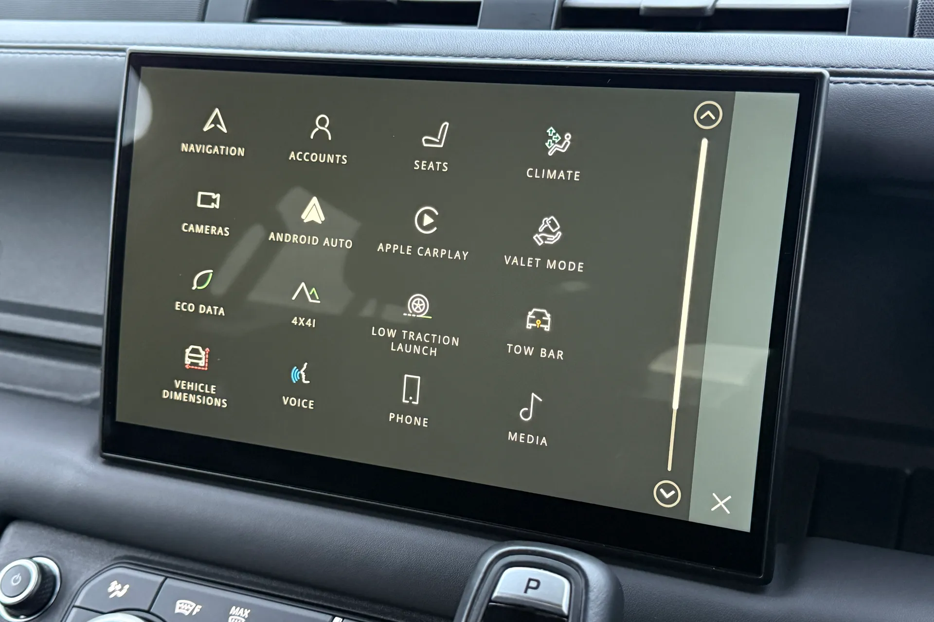 LAND ROVER Defender 110 thumbnail image number 30