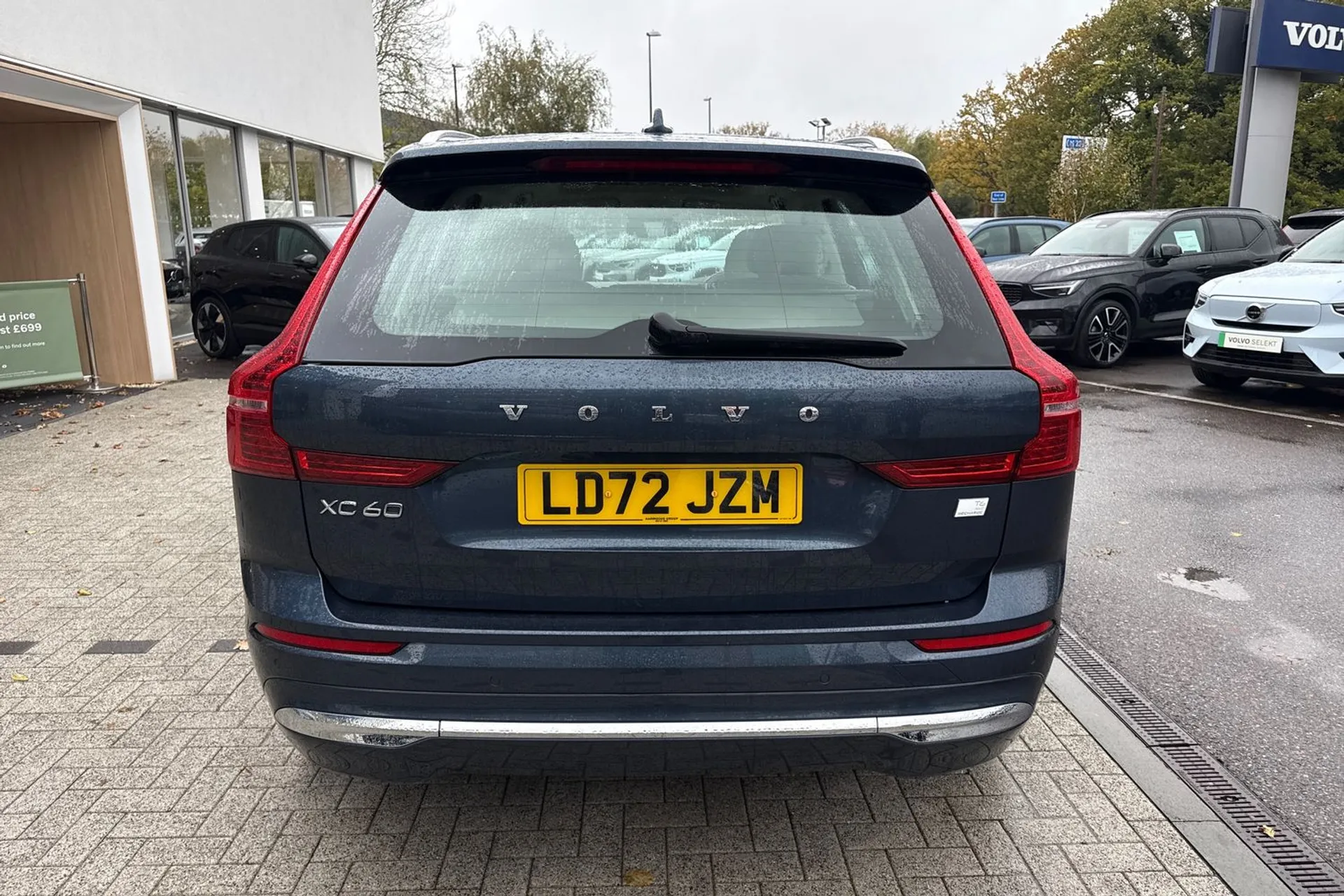 Volvo XC60 thumbnail image number 9