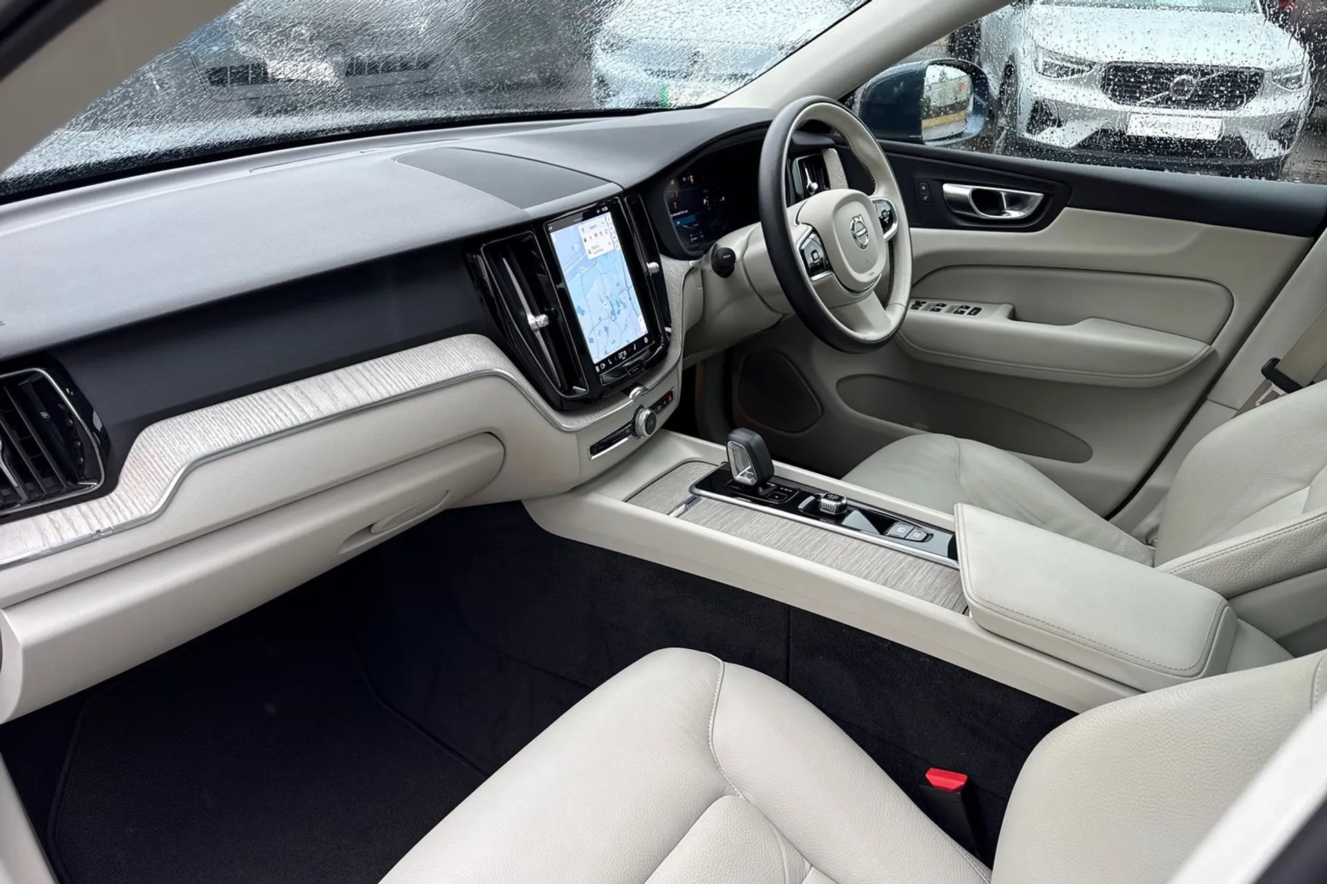 Volvo XC60 thumbnail image number 27