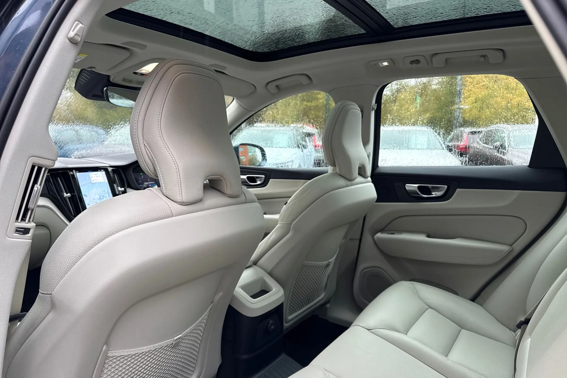 Volvo XC60 thumbnail image number 31