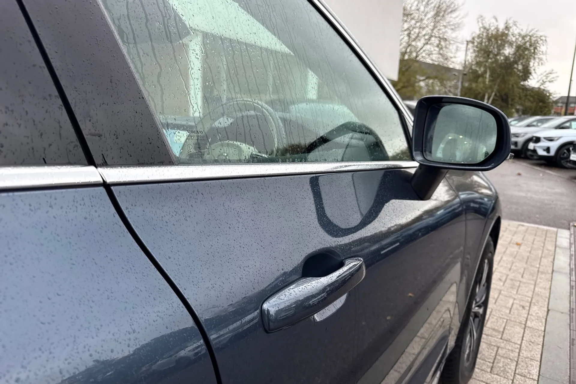 Volvo XC60 thumbnail image number 17