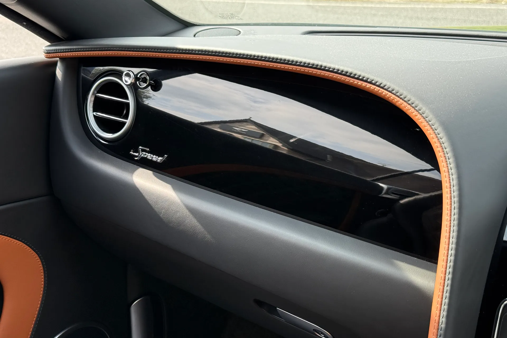 Bentley CONTINENTAL thumbnail image number 22