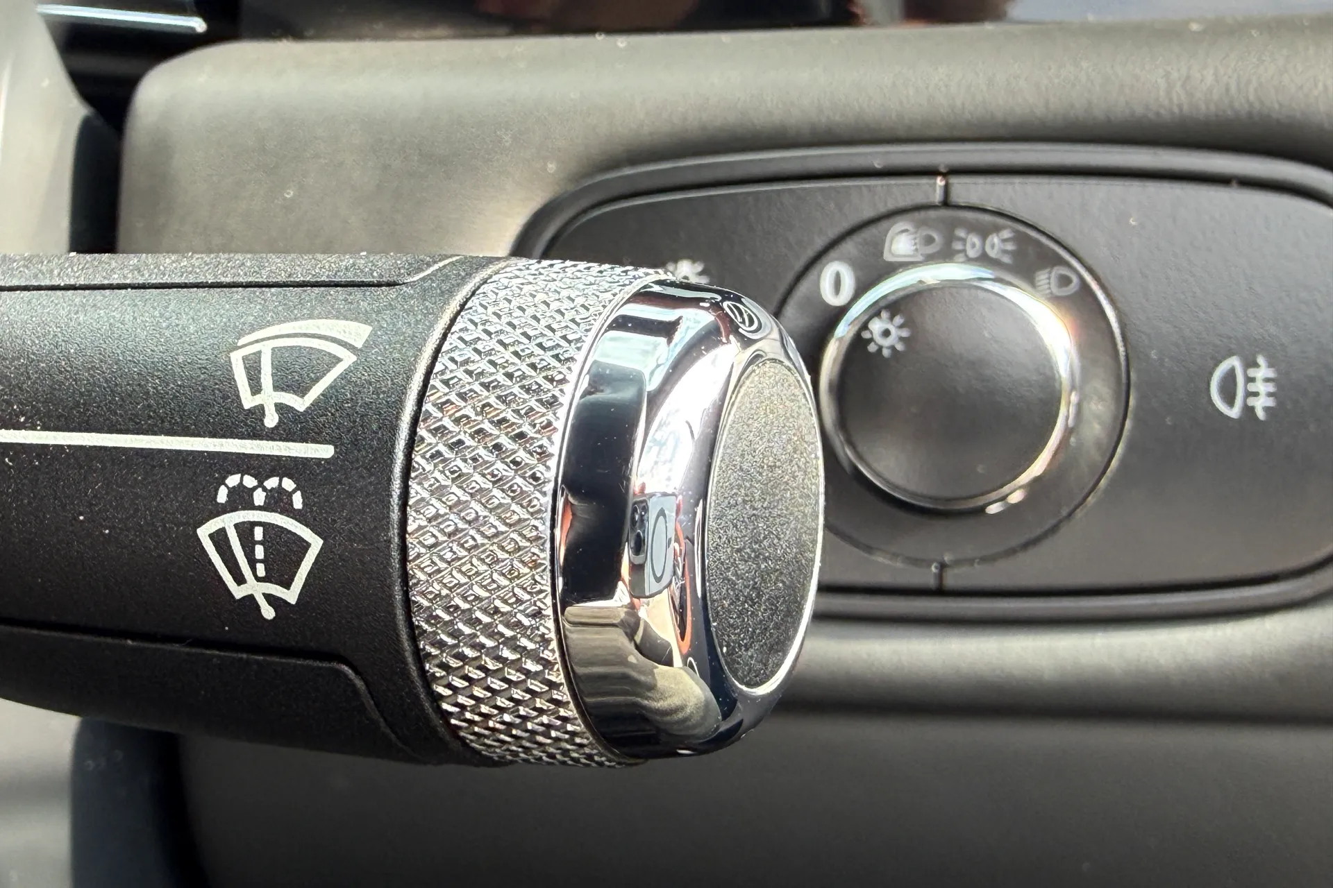 Bentley CONTINENTAL thumbnail image number 60