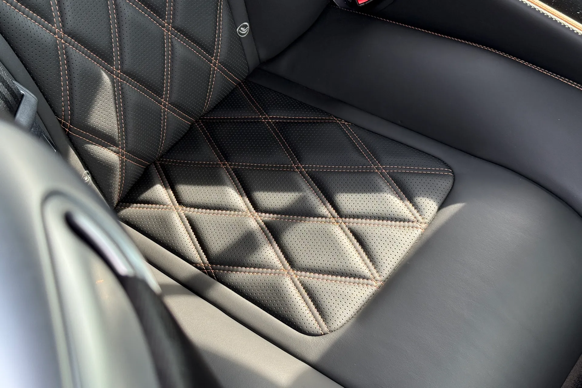 Bentley CONTINENTAL thumbnail image number 21