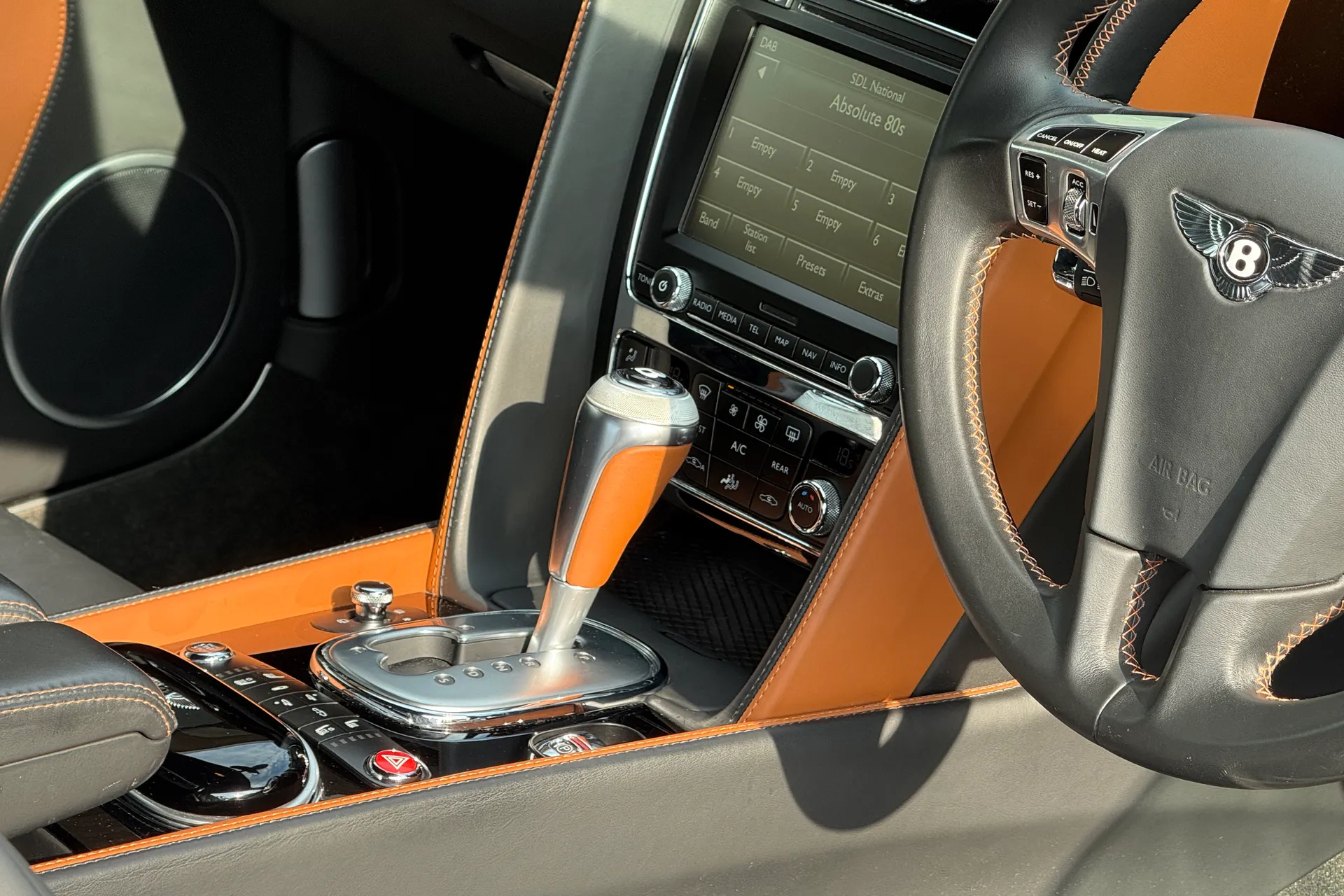 Bentley CONTINENTAL thumbnail image number 10