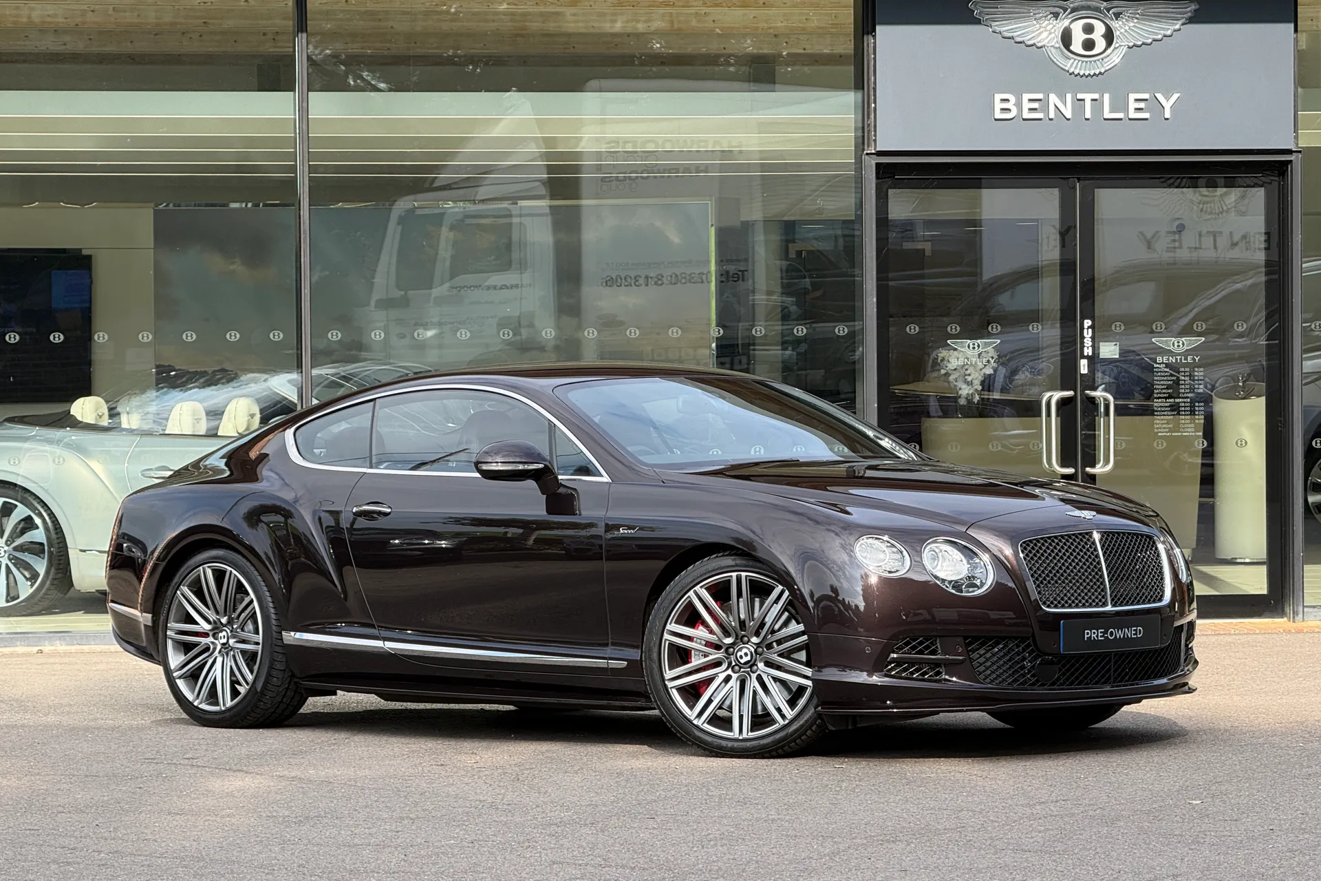 Bentley CONTINENTAL focused image