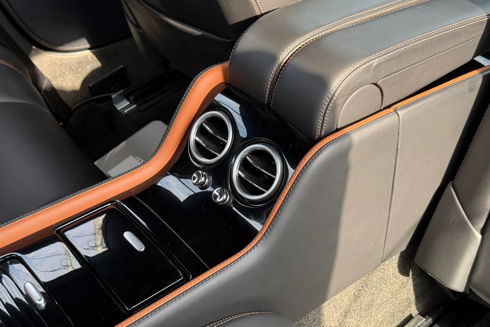 Bentley CONTINENTAL thumbnail image number 59