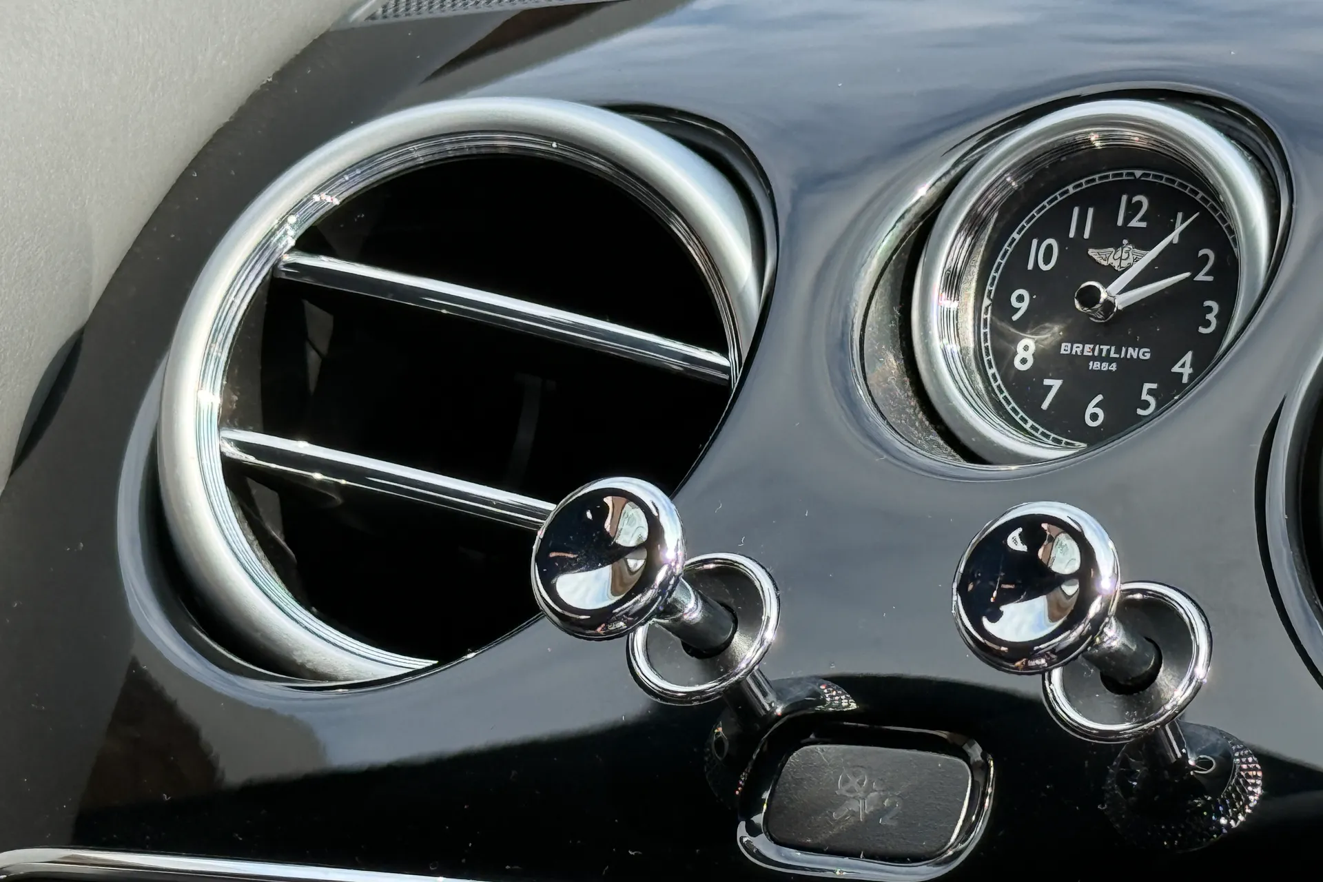 Bentley CONTINENTAL thumbnail image number 16