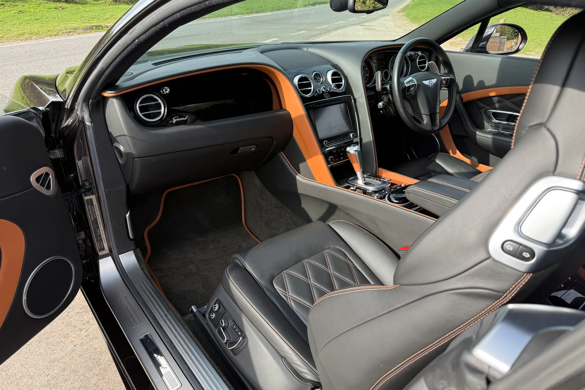 Bentley CONTINENTAL thumbnail image number 36