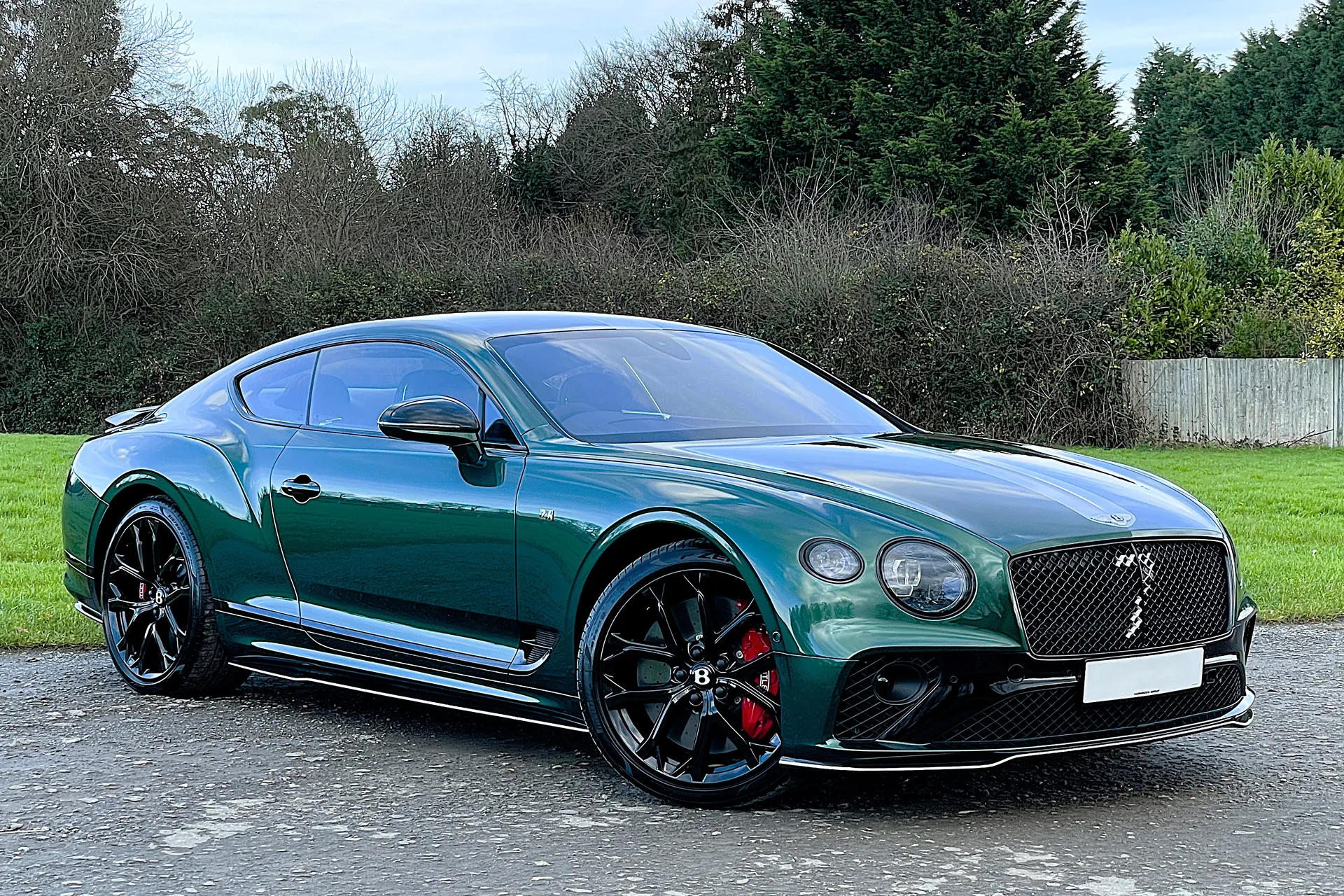 Bentley CONTINENTAL GT focused image