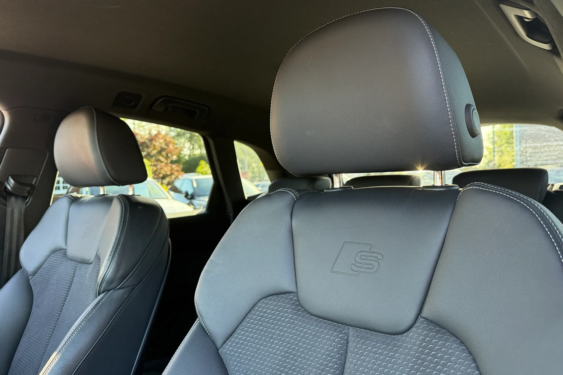 Audi Q5 thumbnail image number 35