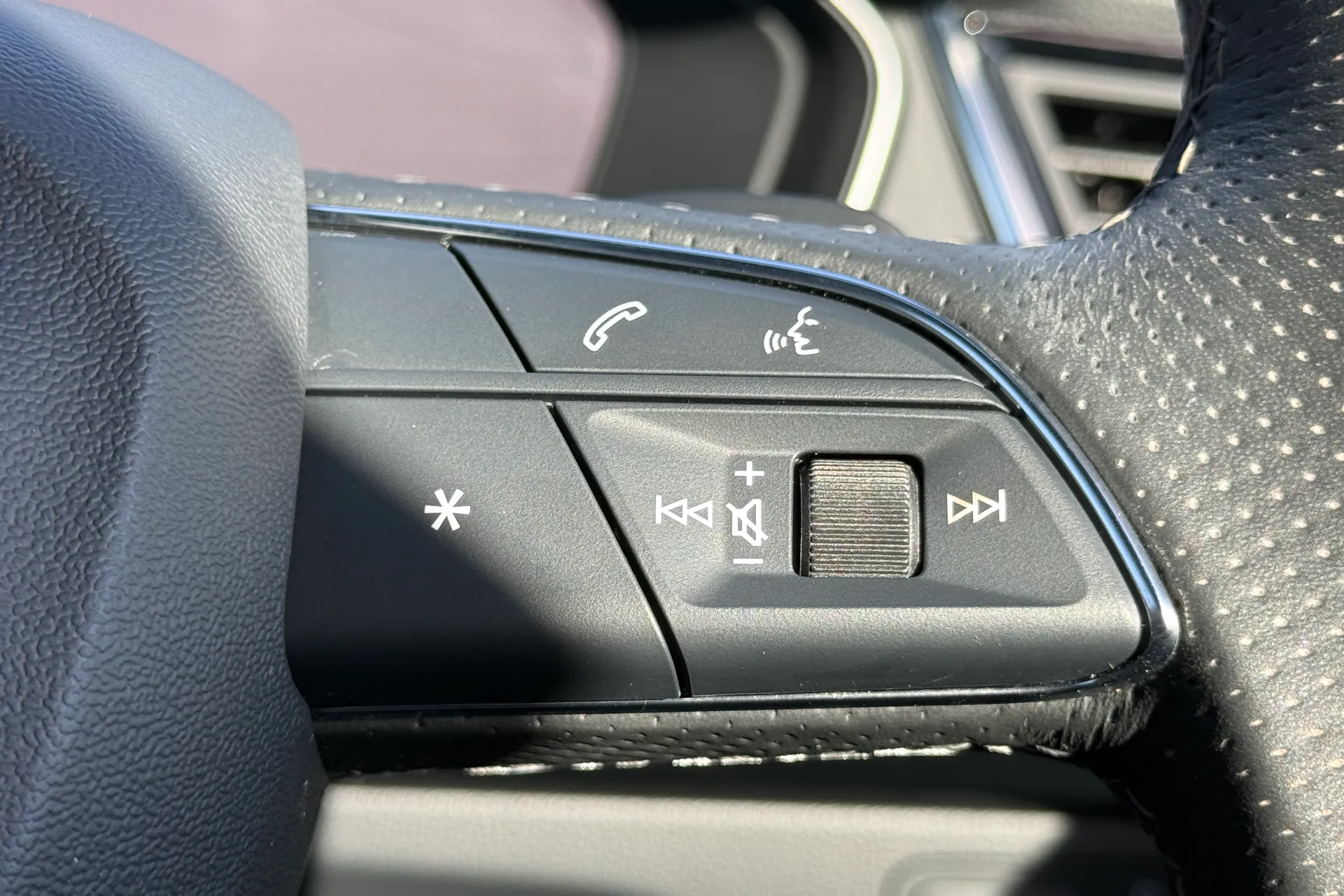 Audi Q5 thumbnail image number 26