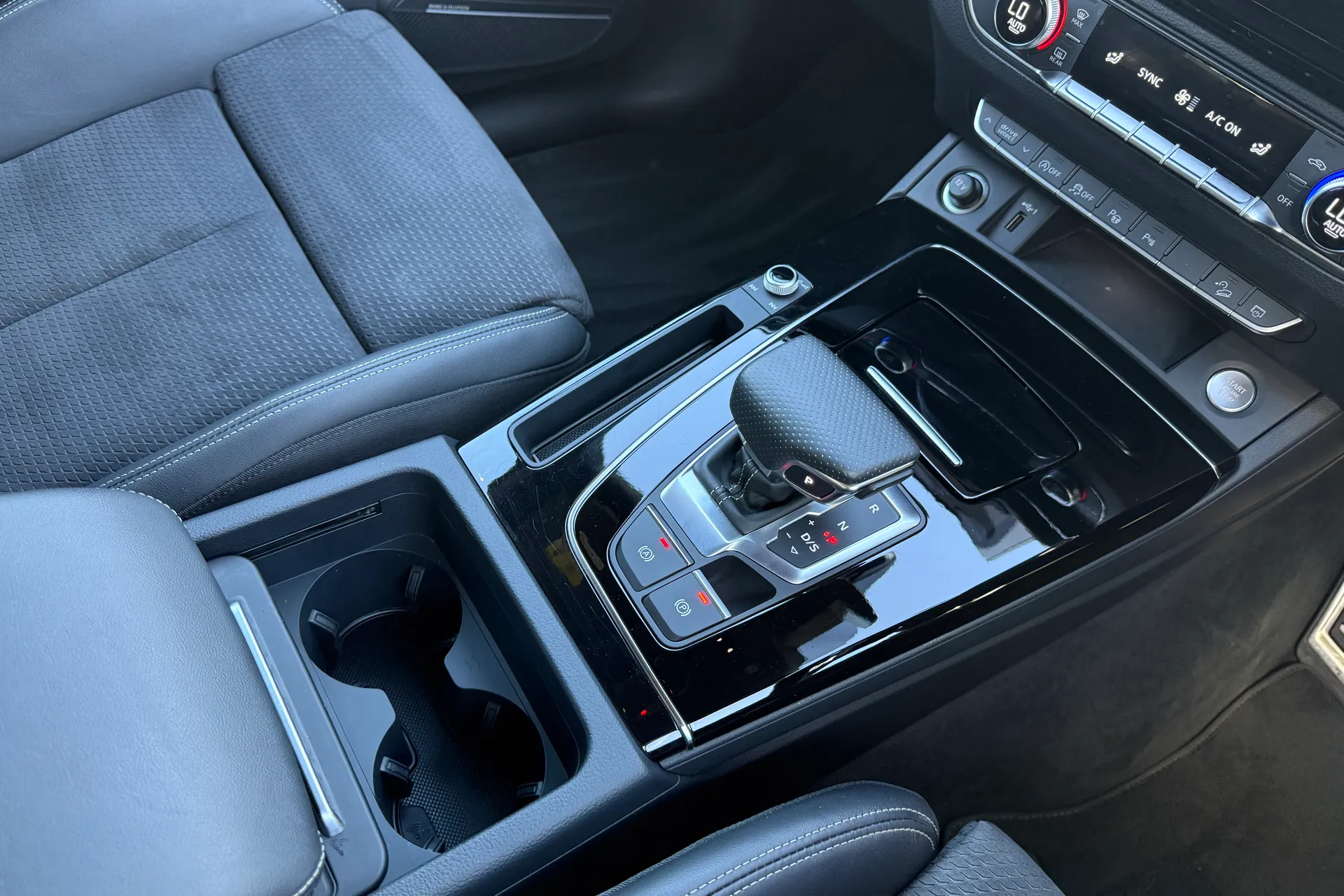 Audi Q5 thumbnail image number 43