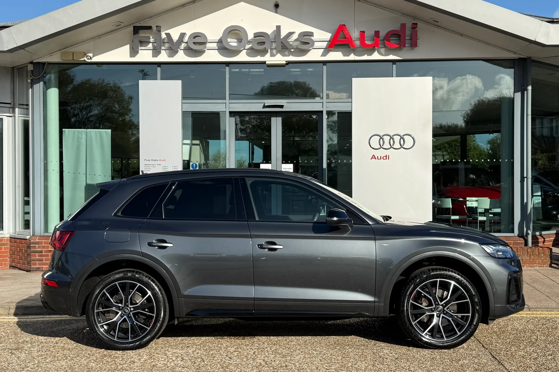 Audi Q5 thumbnail image number 2