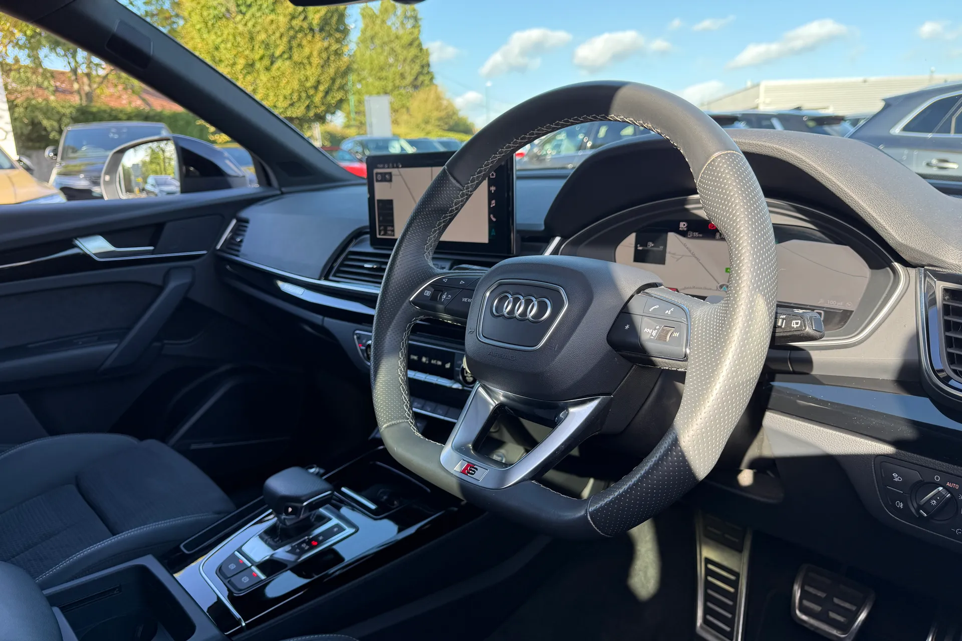 Audi Q5 thumbnail image number 32