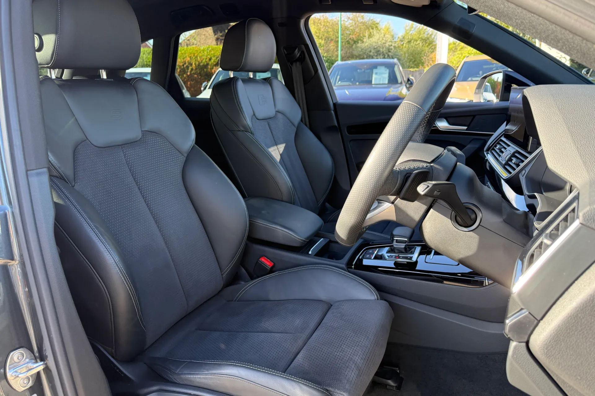 Audi Q5 thumbnail image number 31