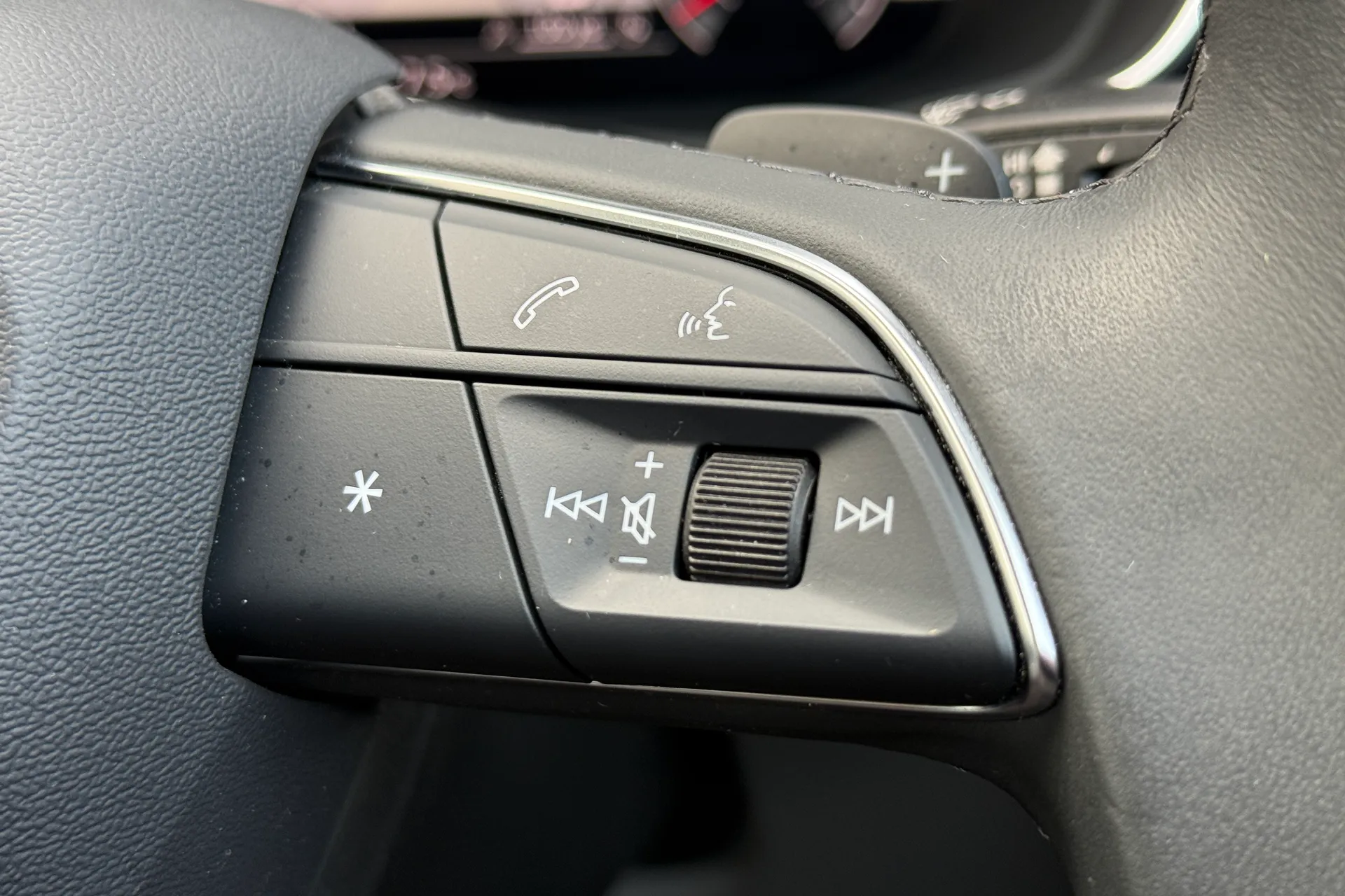 Audi Q5 thumbnail image number 24