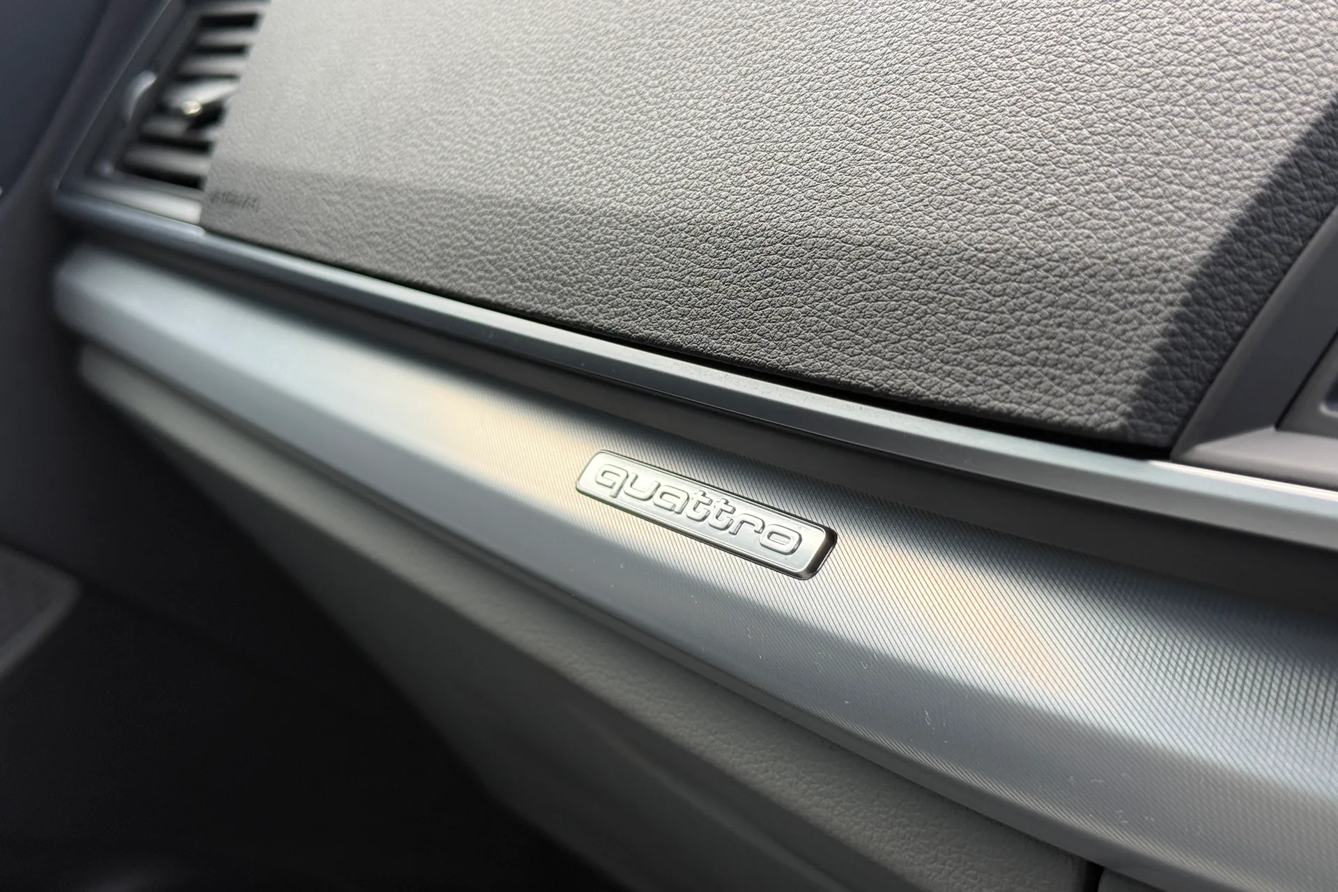 Audi Q5 thumbnail image number 19