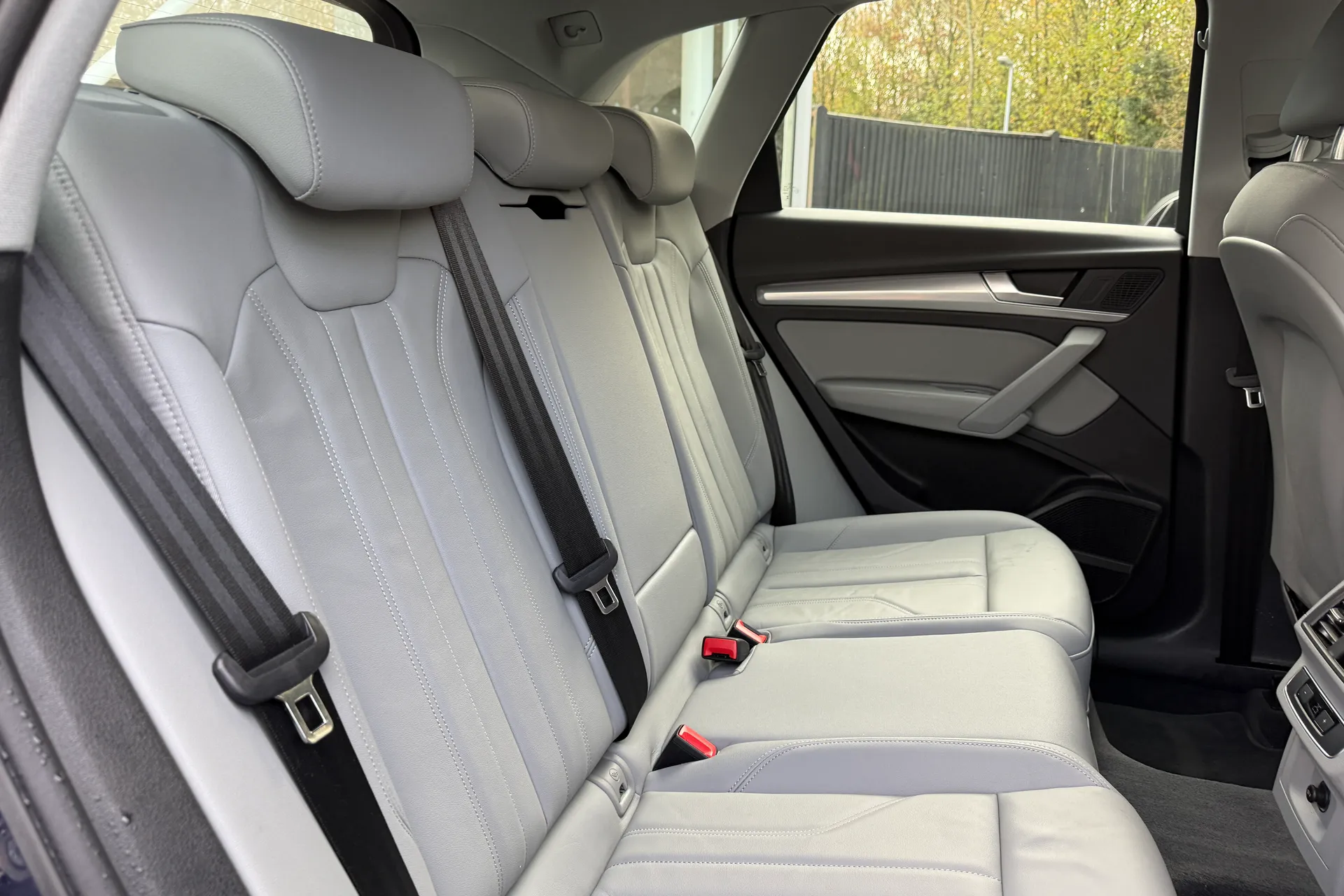 Audi Q5 thumbnail image number 31