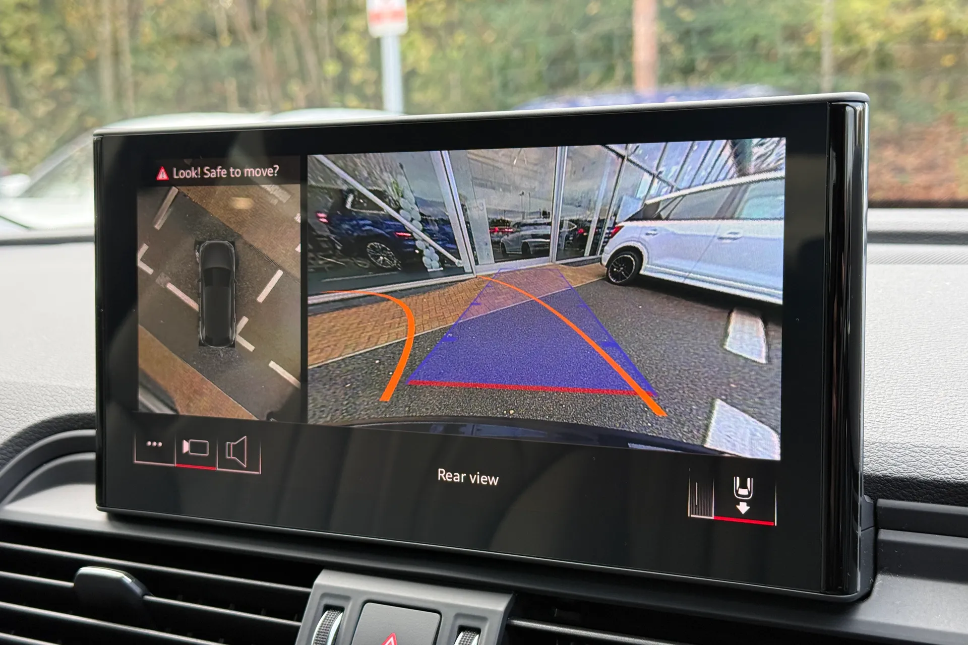 Audi Q5 thumbnail image number 3