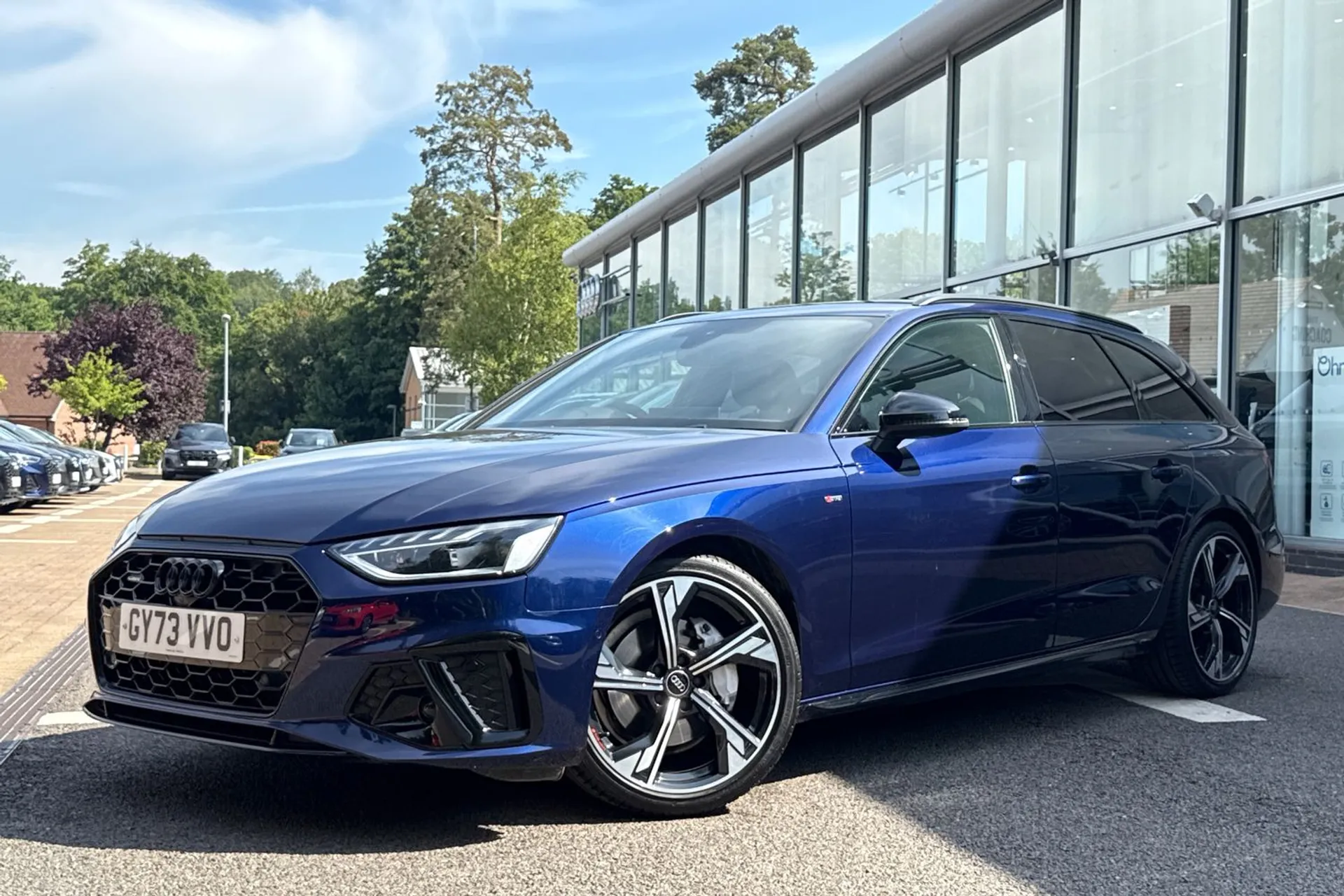Audi A4 thumbnail image number 11