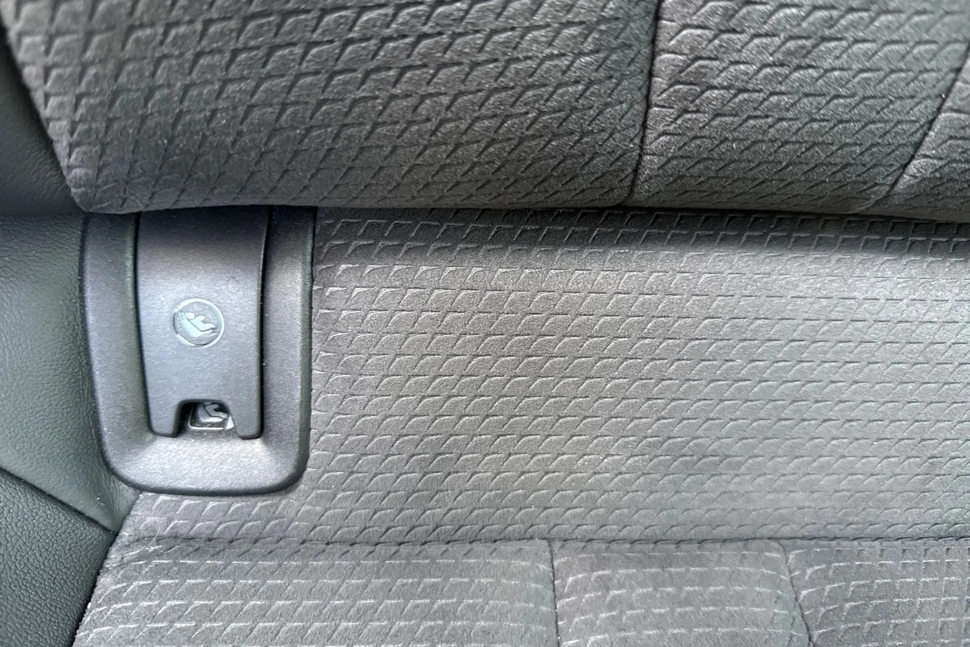 Audi A4 thumbnail image number 24