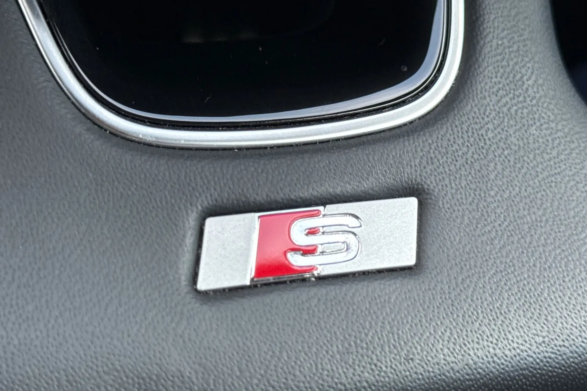 Audi A4 thumbnail image number 48