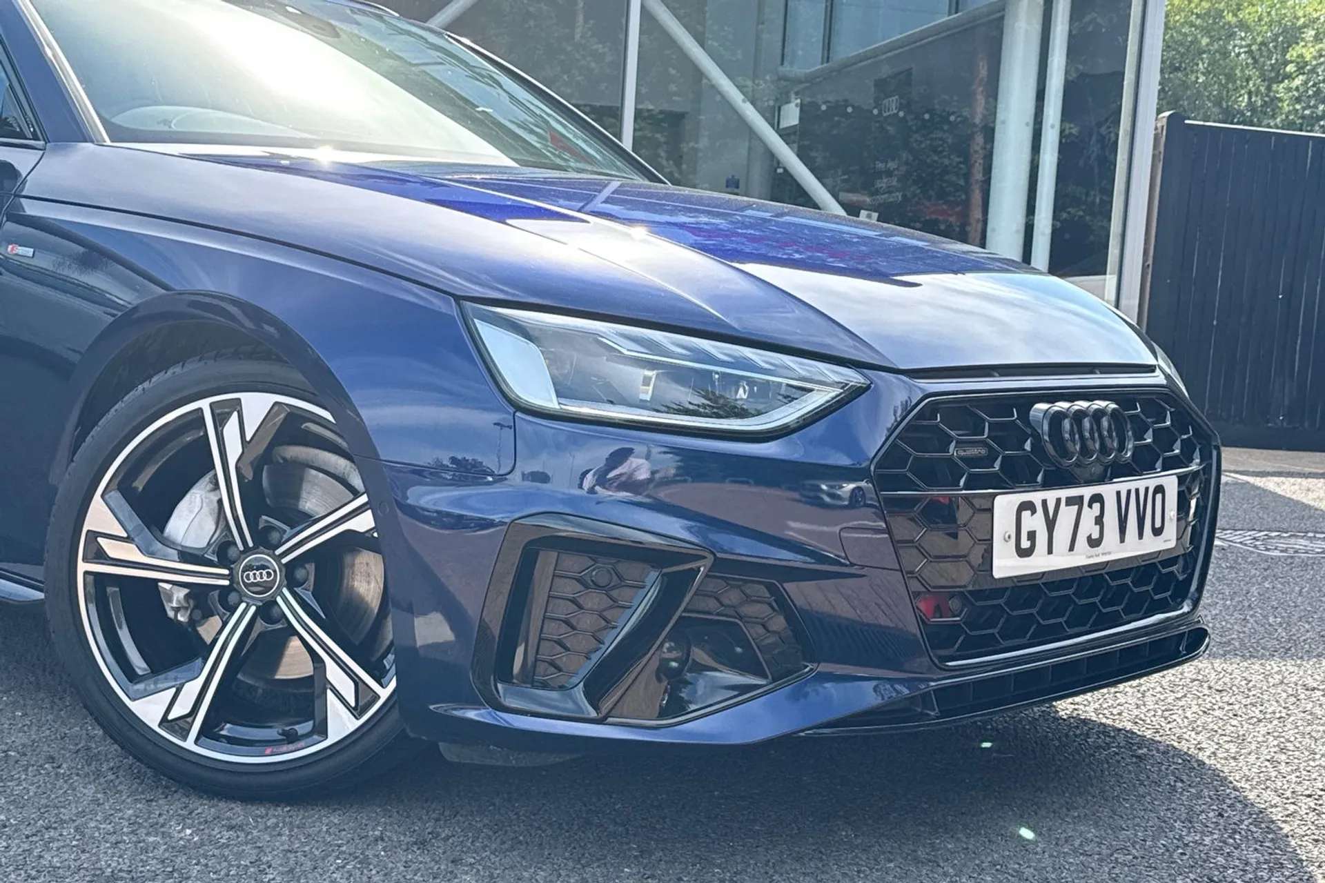 Audi A4 thumbnail image number 6