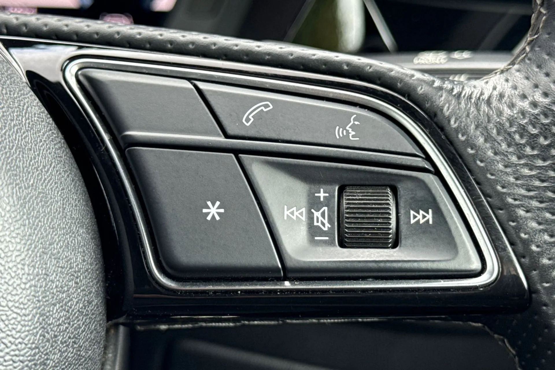 Audi A3 thumbnail image number 23