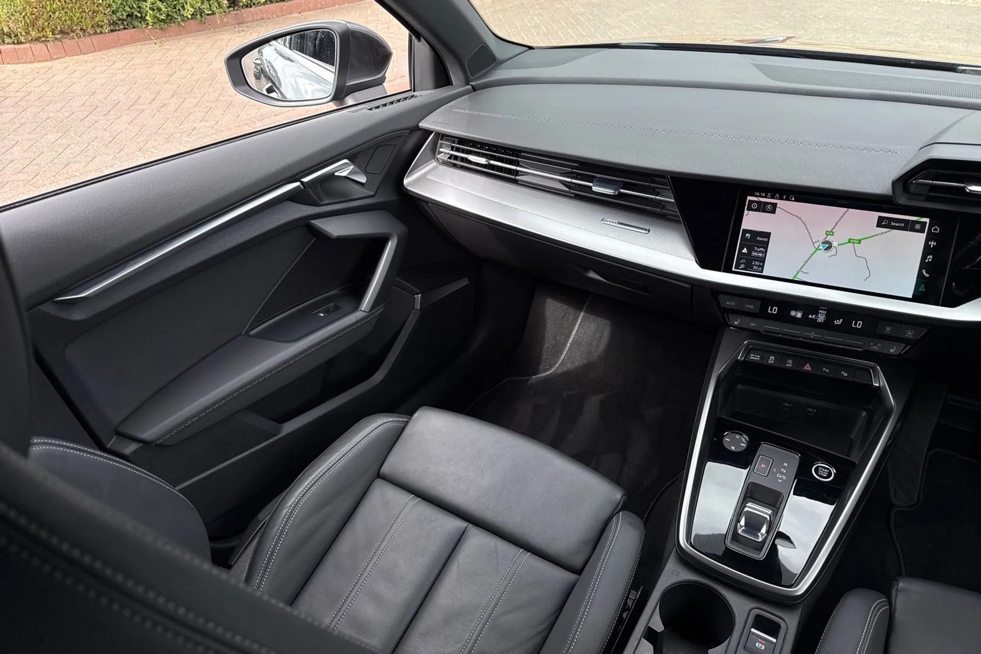 Audi A3 thumbnail image number 35