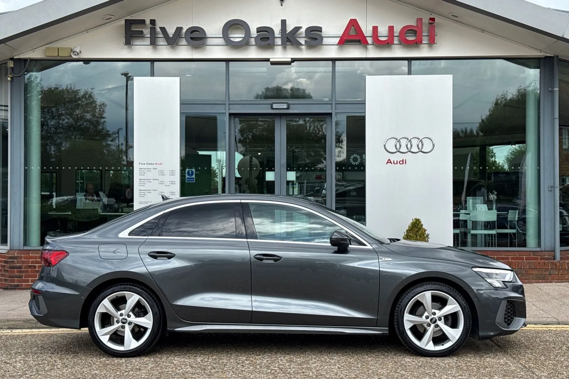 Audi A3 thumbnail image number 2
