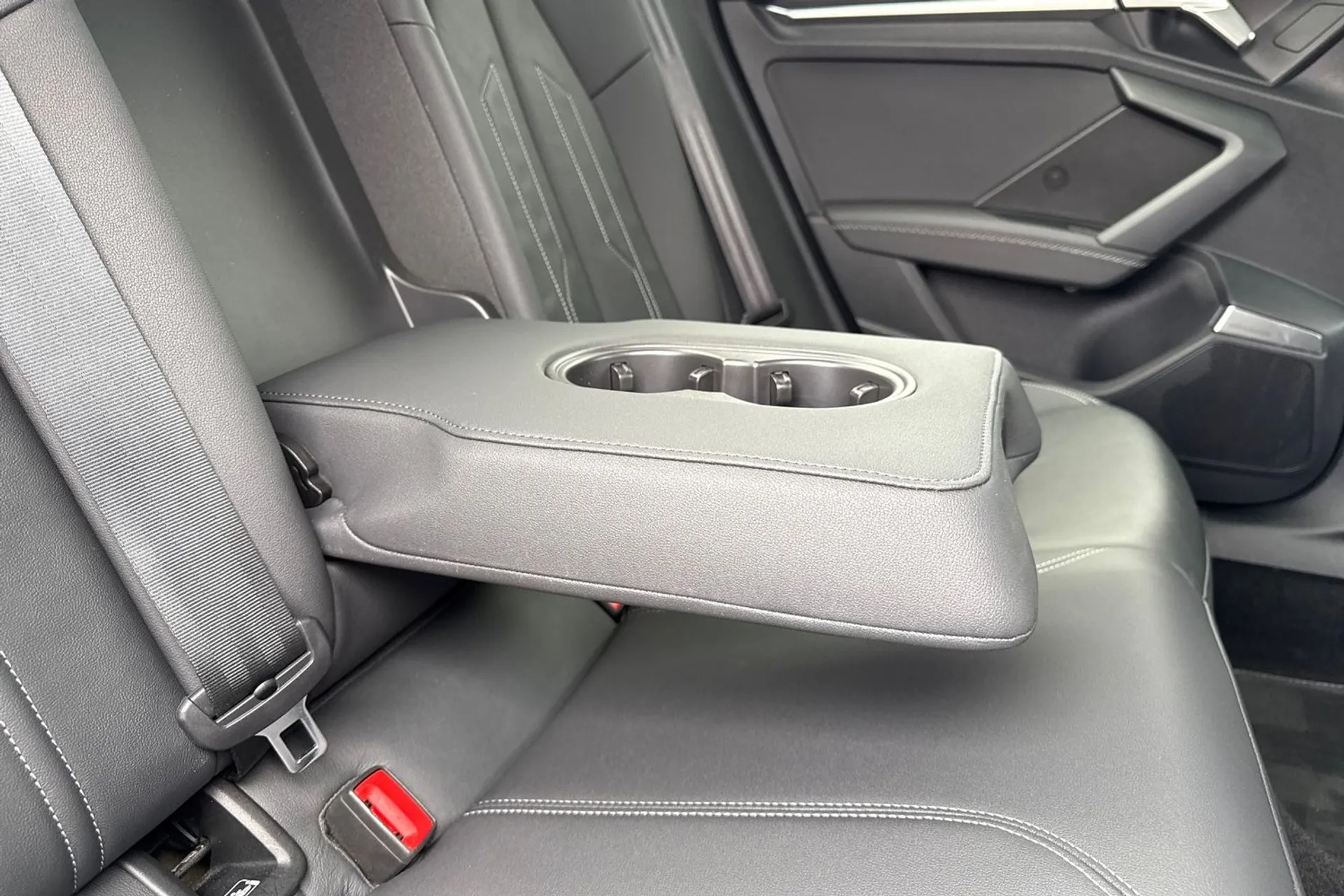 Audi A3 thumbnail image number 42