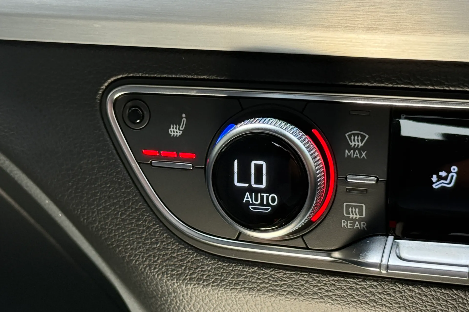 Audi Q5 thumbnail image number 21