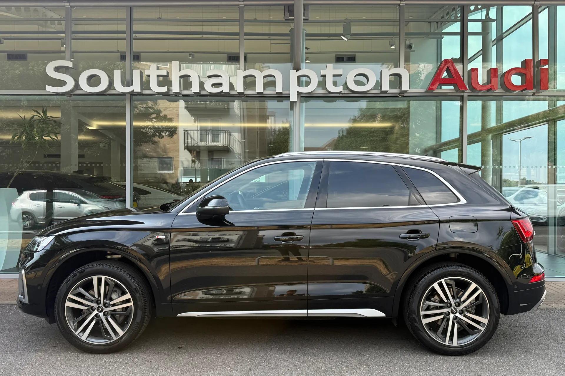 Audi Q5 thumbnail image number 52