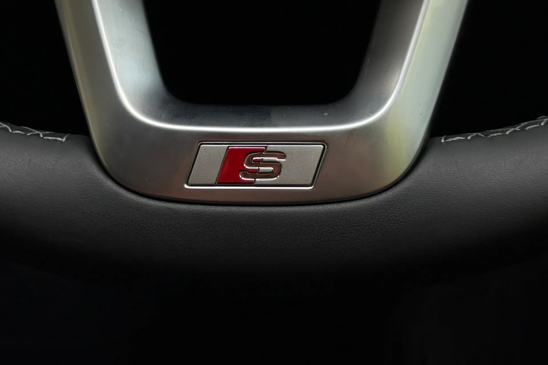 Audi Q5 thumbnail image number 13