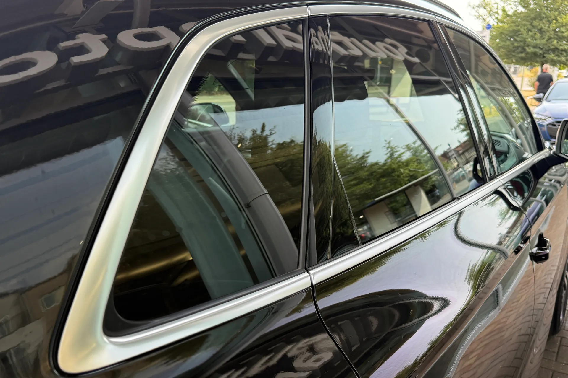 Audi Q5 thumbnail image number 37