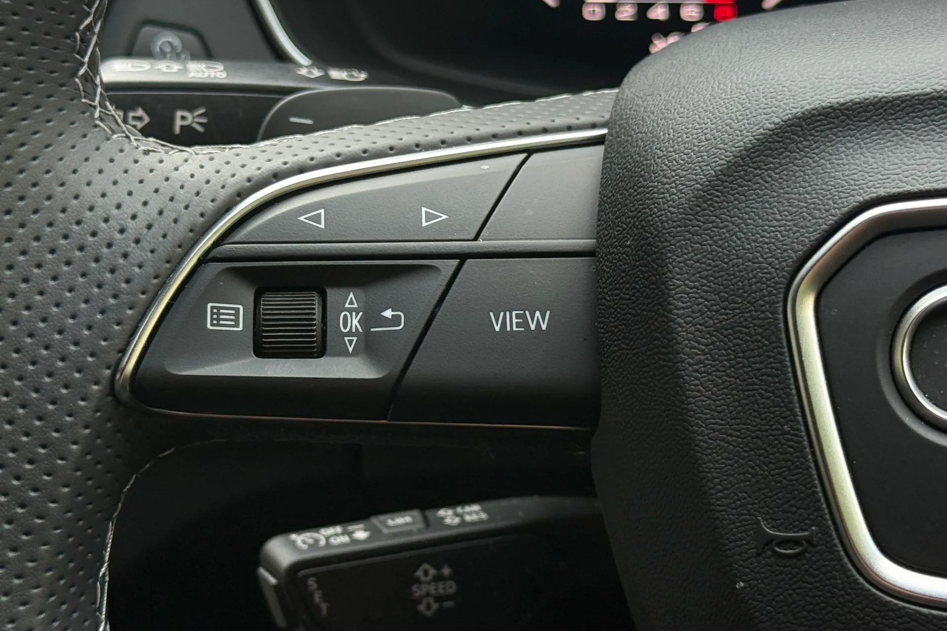 Audi Q5 thumbnail image number 12
