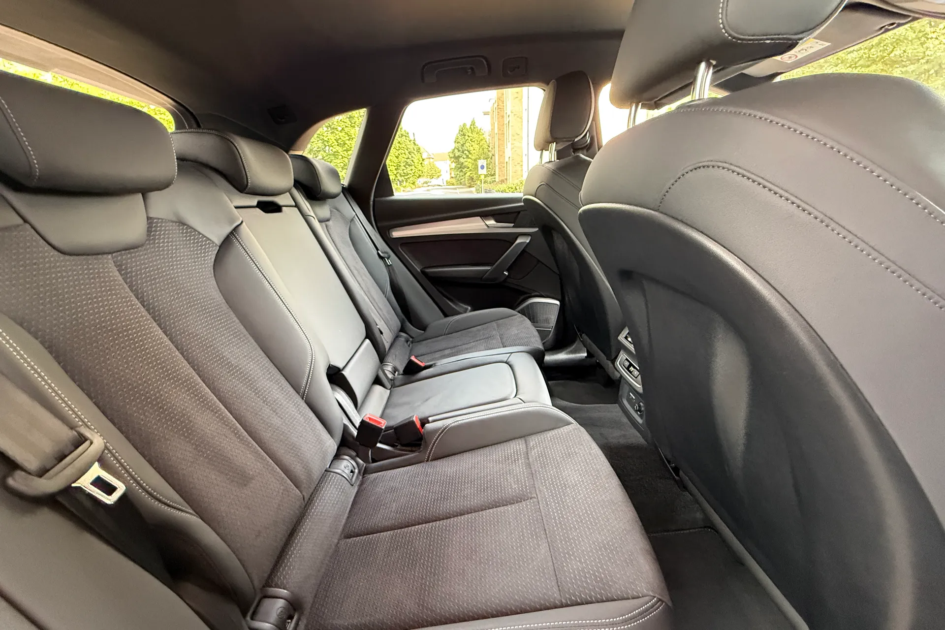 Audi Q5 thumbnail image number 39