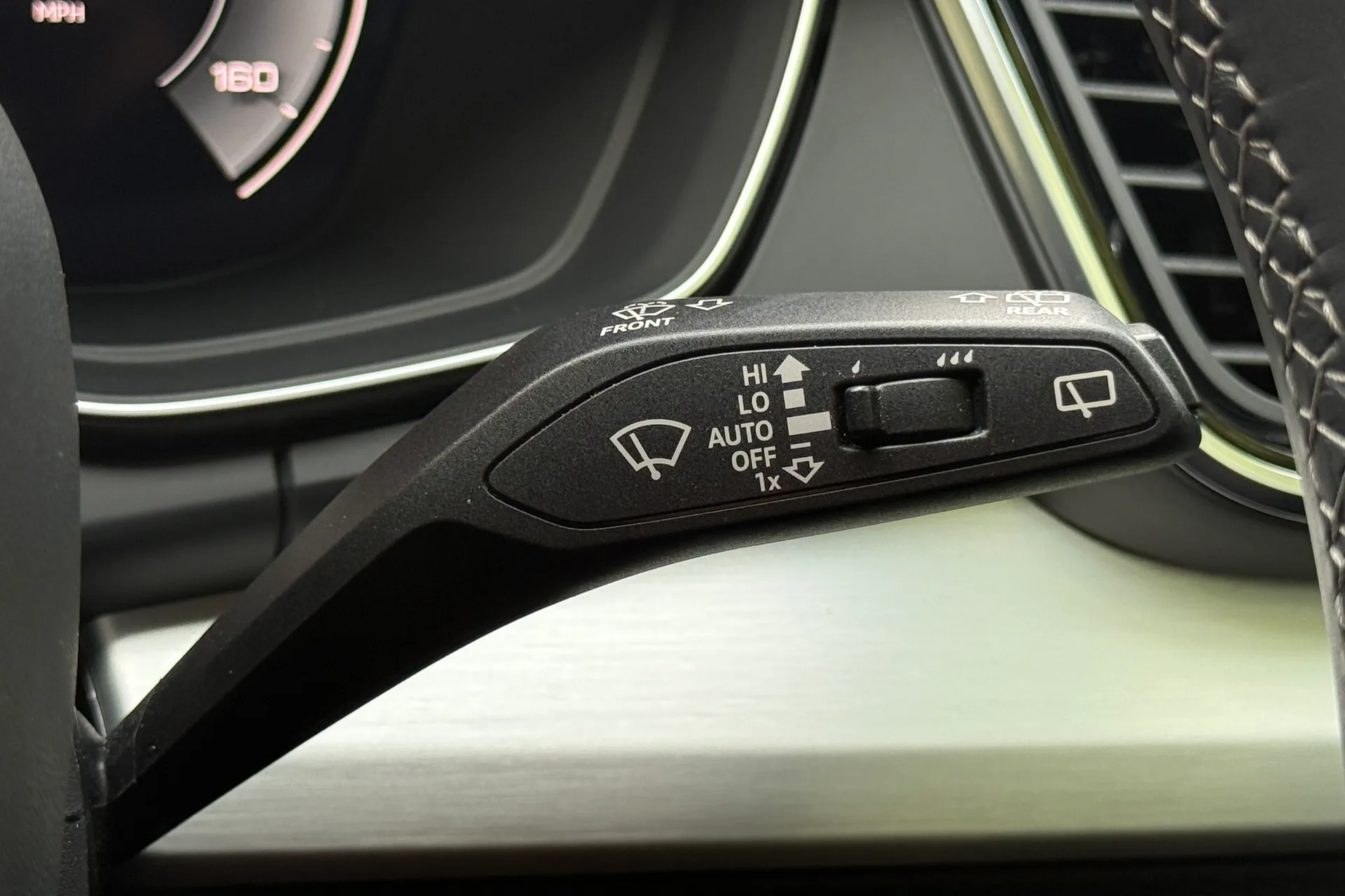 Audi Q5 thumbnail image number 14