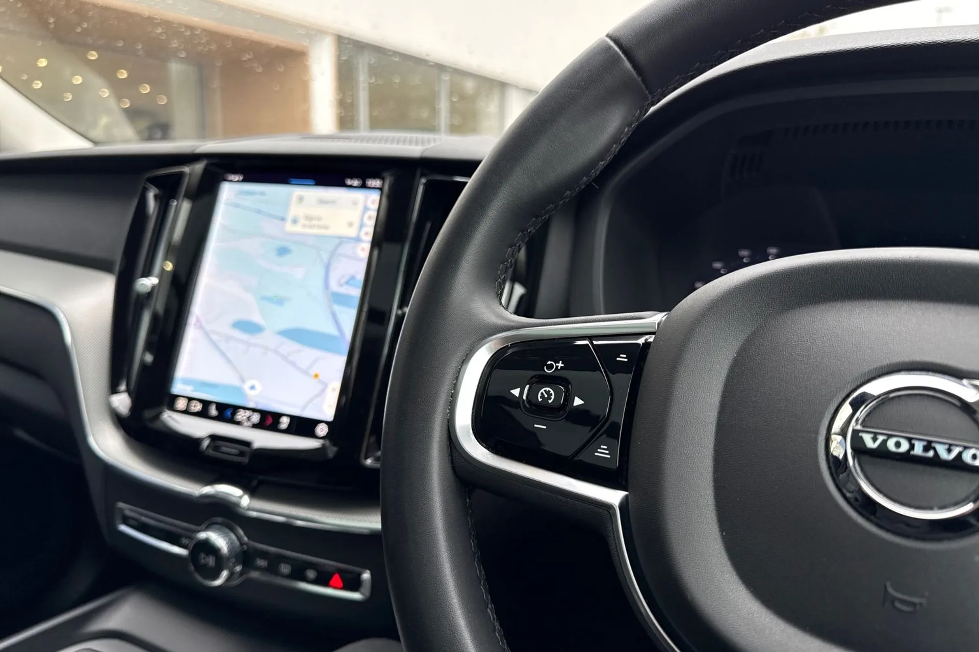 Volvo XC60 thumbnail image number 37