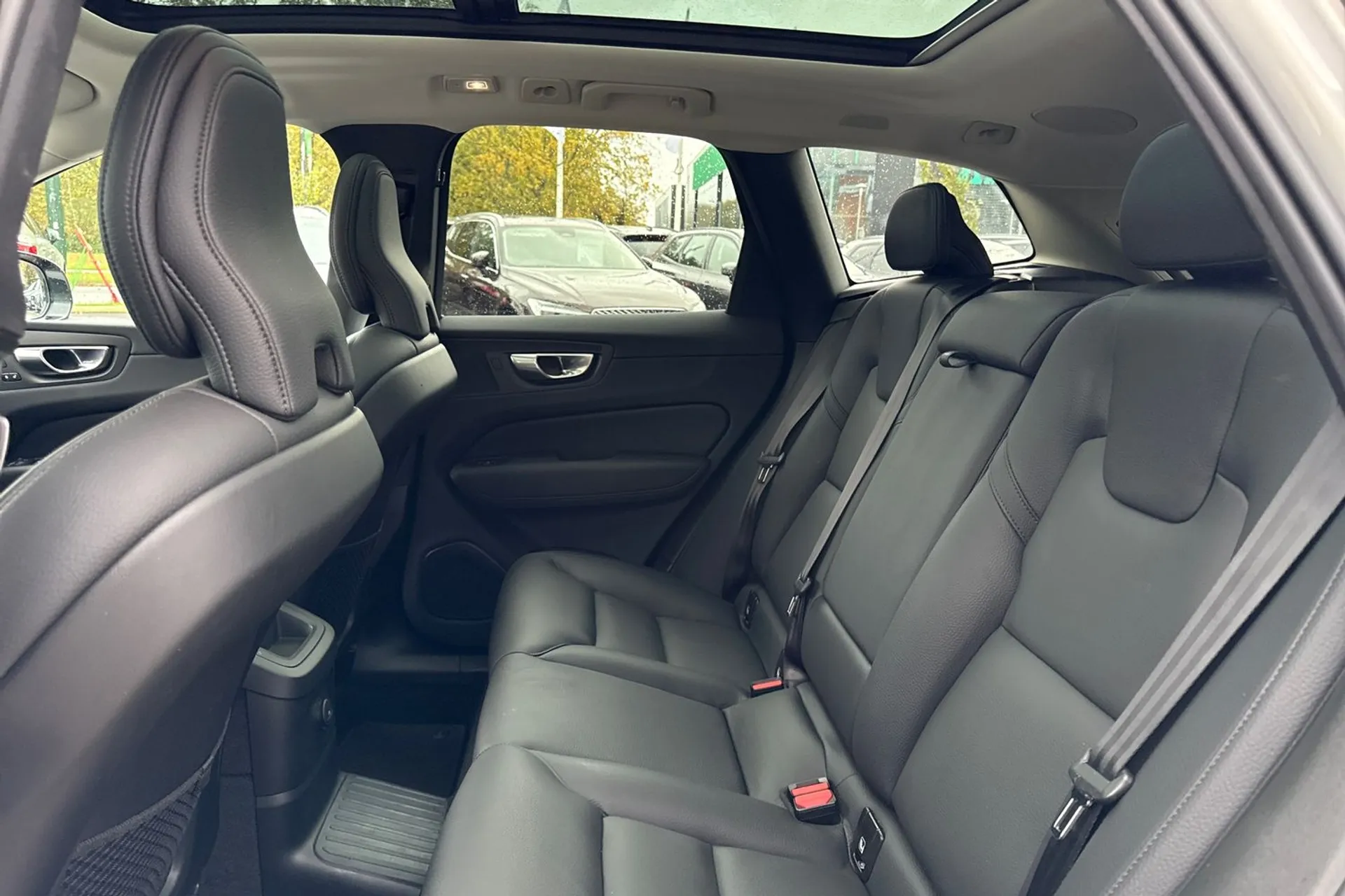 Volvo XC60 thumbnail image number 30