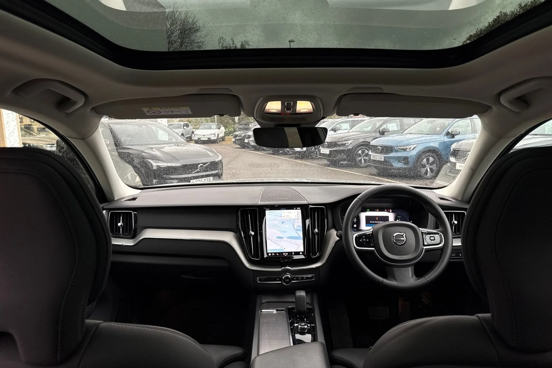 Volvo XC60 thumbnail image number 3