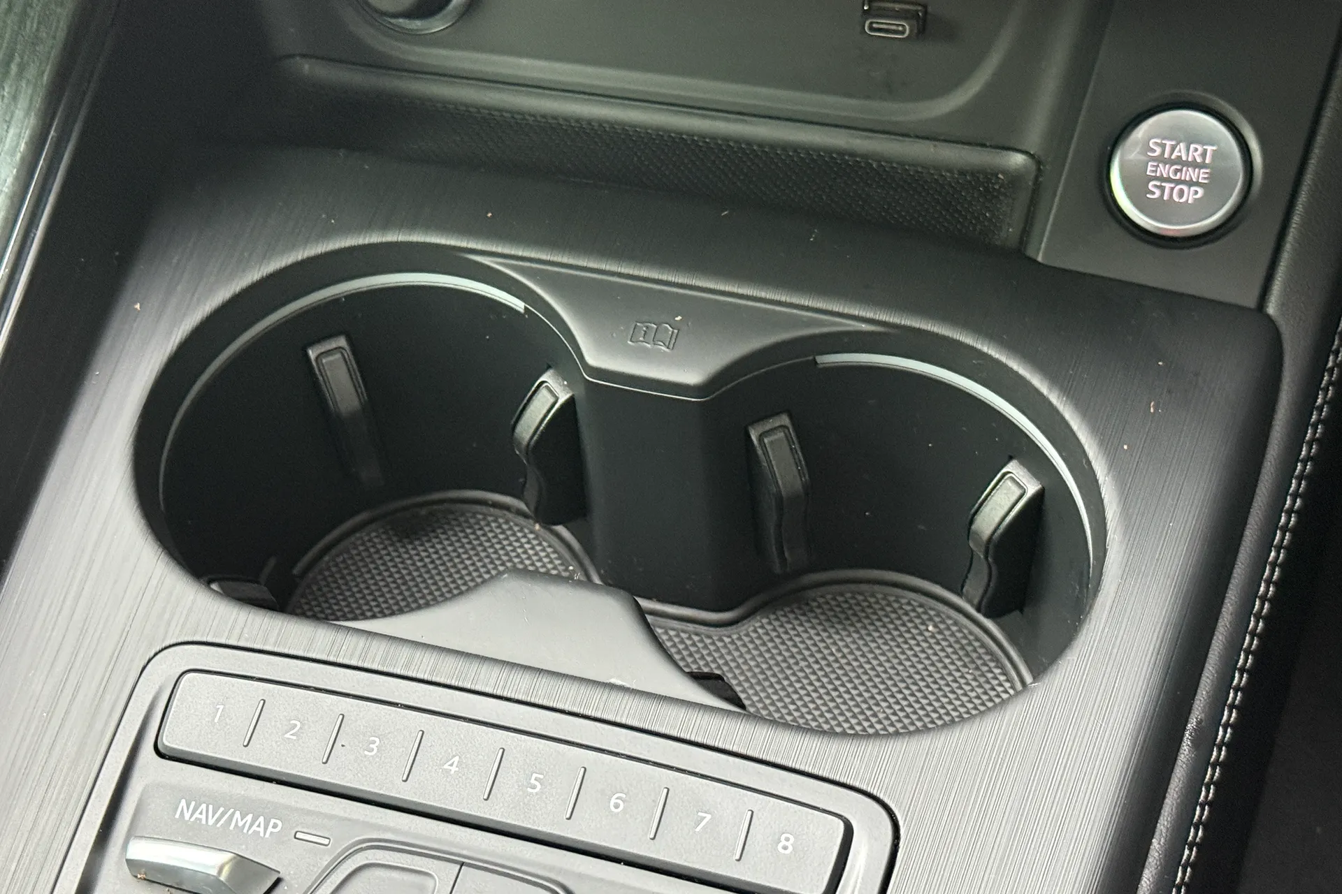 Audi A5 thumbnail image number 24