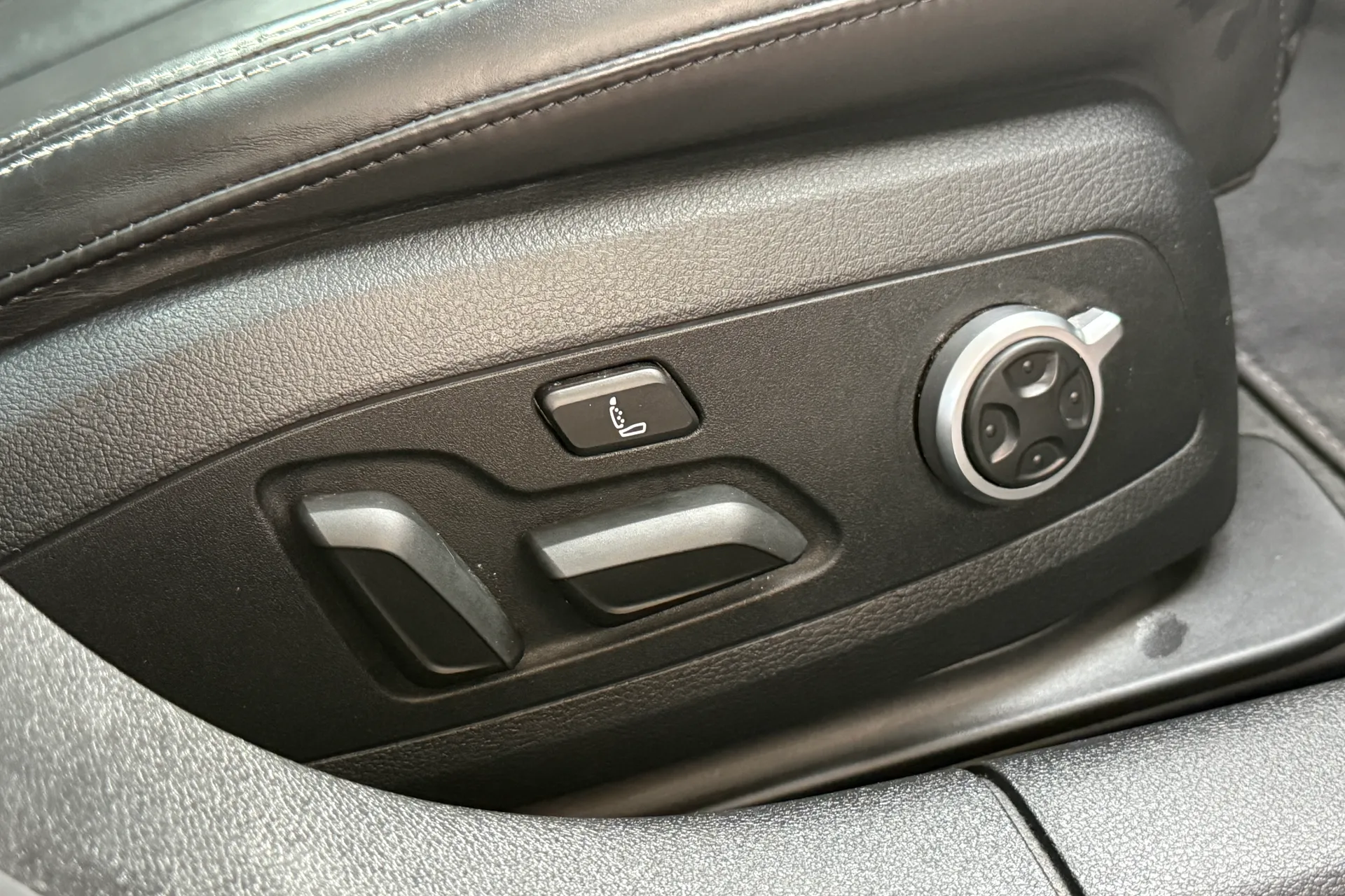 Audi A5 thumbnail image number 43