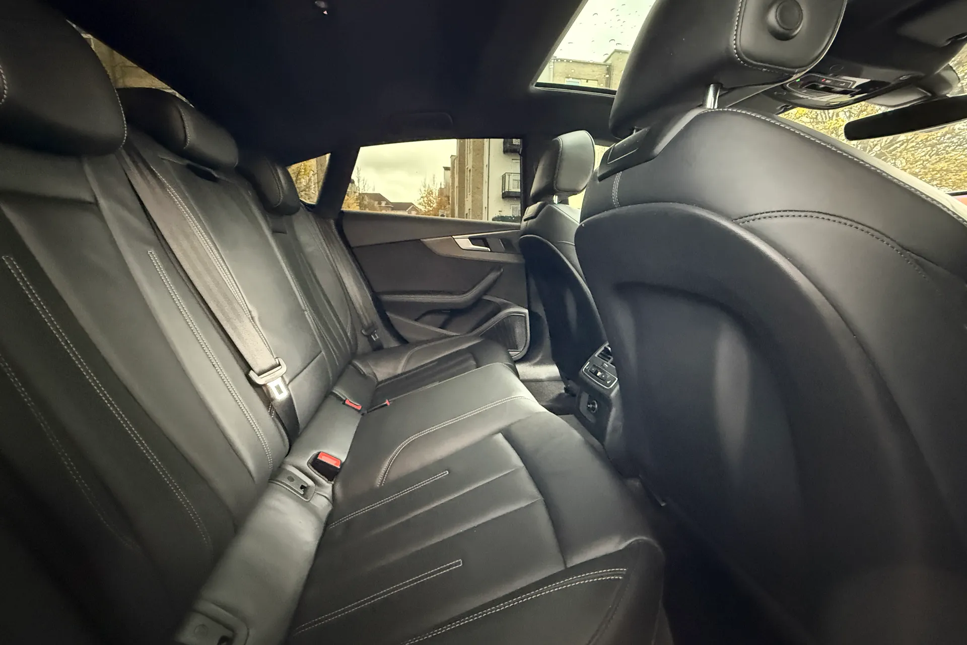 Audi A5 thumbnail image number 46